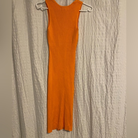 💚 Jolie & Joy | Orange Ribbed Sleeveless Fitted Dress - With Stretch - medium - Picture 3 of 5